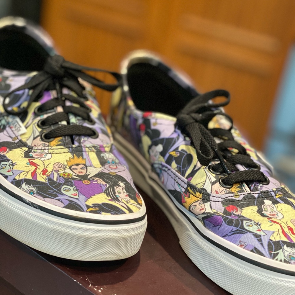 Brand: Vans Model: Authentic Shoe Size: w-9 m-7.5 Color: Disney Villians